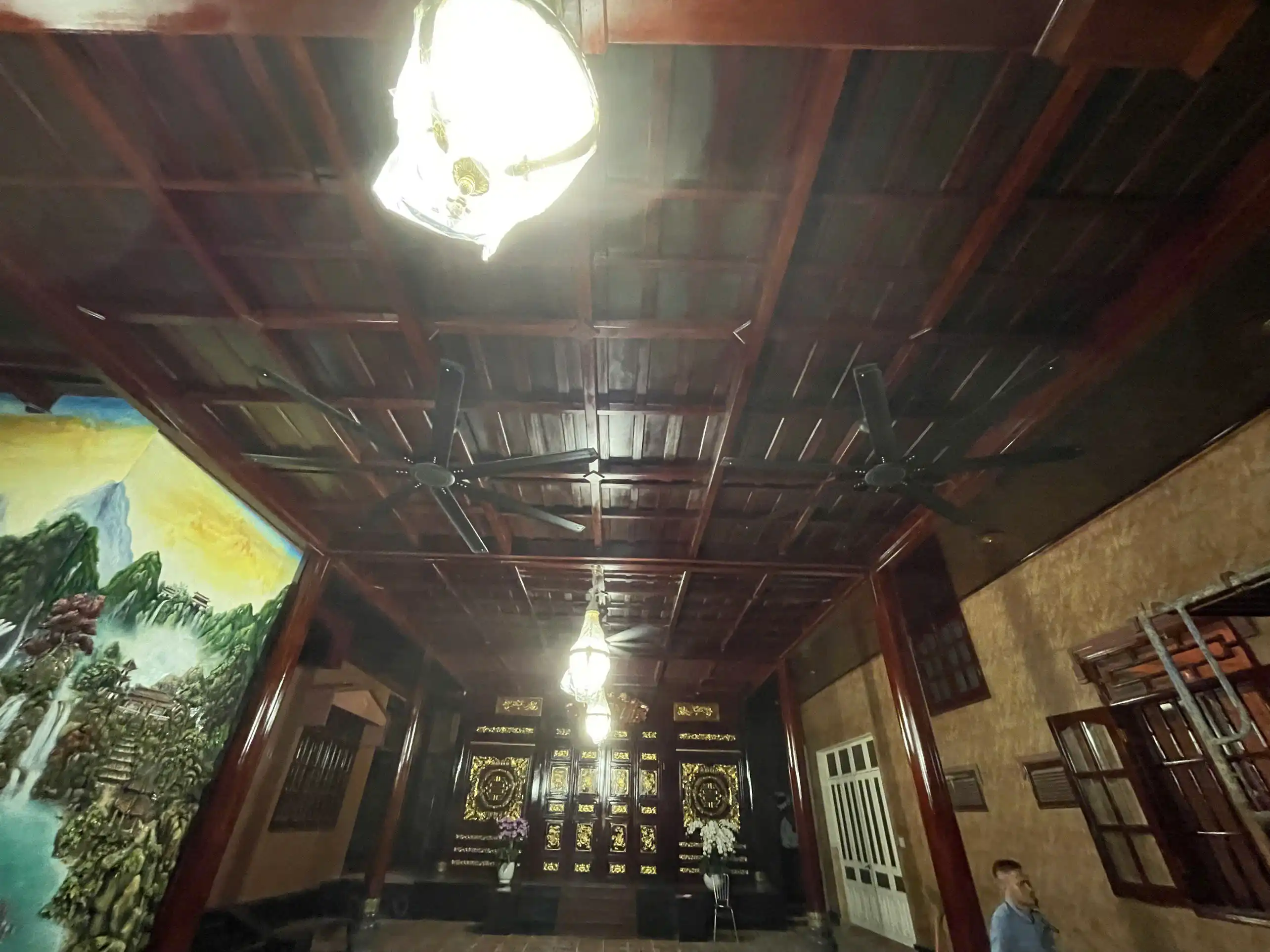 Thi công nhà thờ