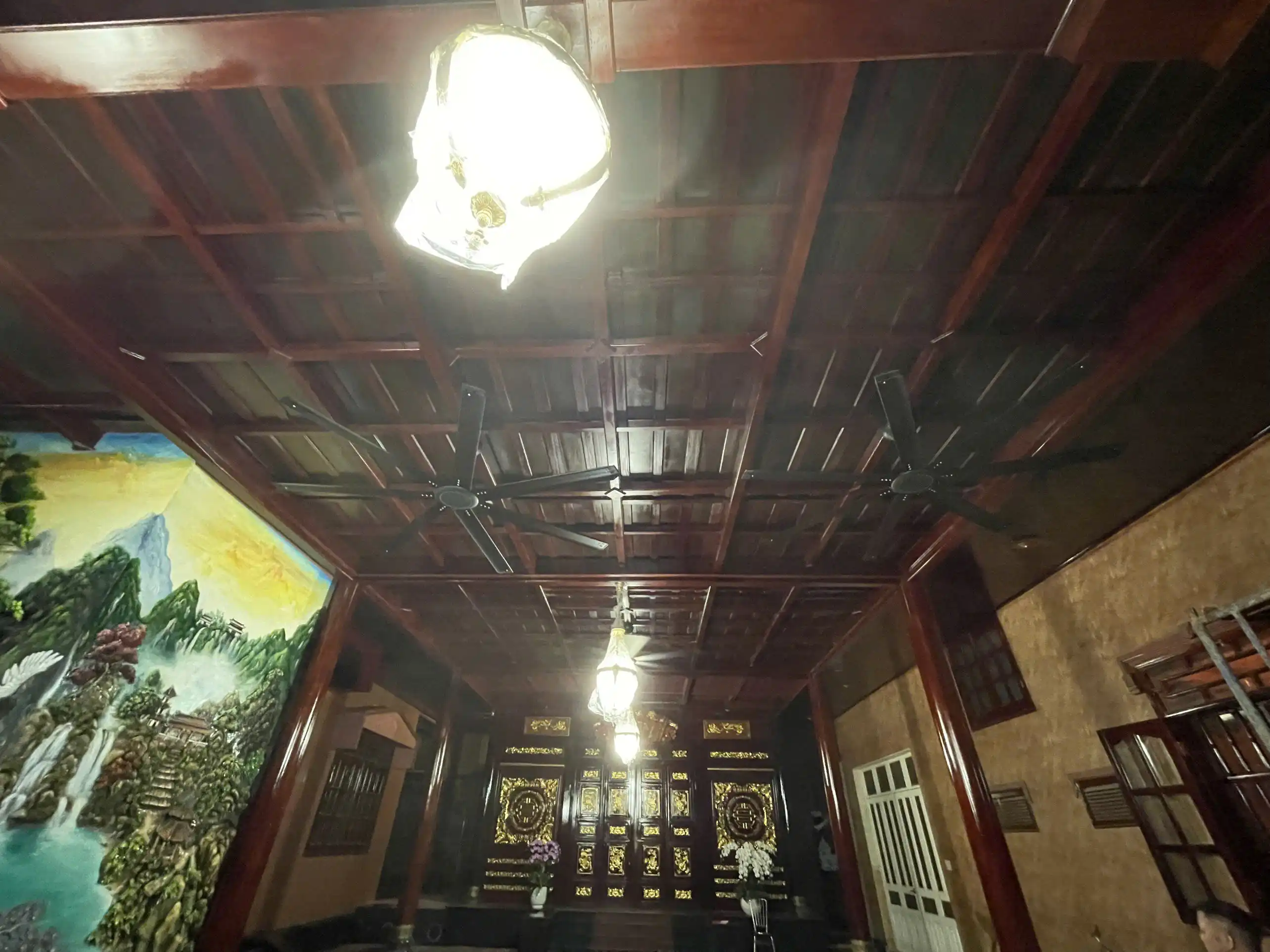 Thi công nhà thờ